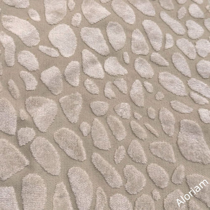 (CLEARANCE) Malindi Cream Modern Animal Pebble Spot Velvet Pillow Cover - Aloriam