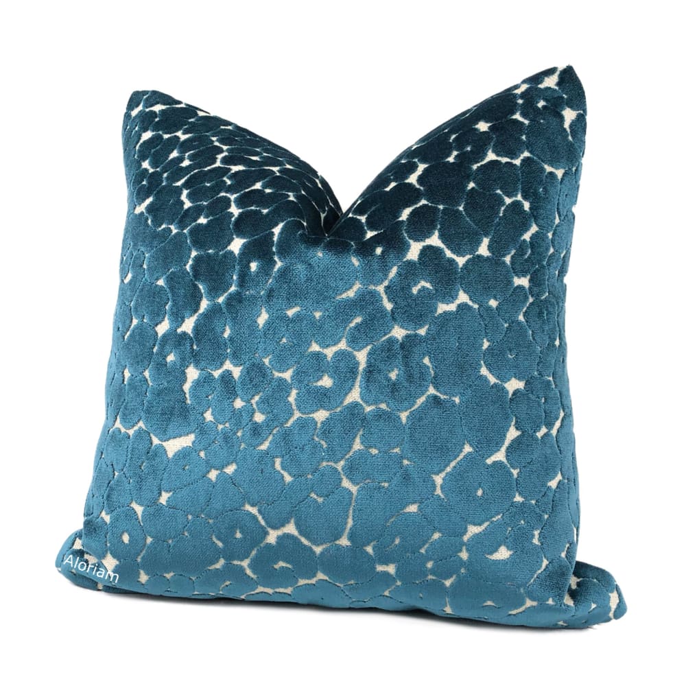 Phoebe Peacock Blue Leopard Velvet Pillow Cover – Aloriam